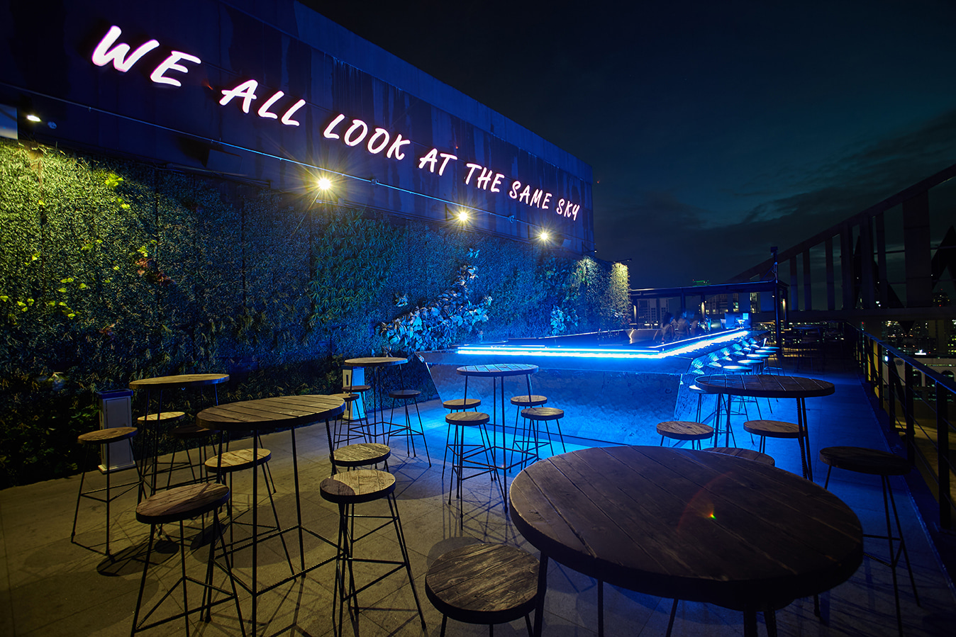 date ideas makati, rooftop bar