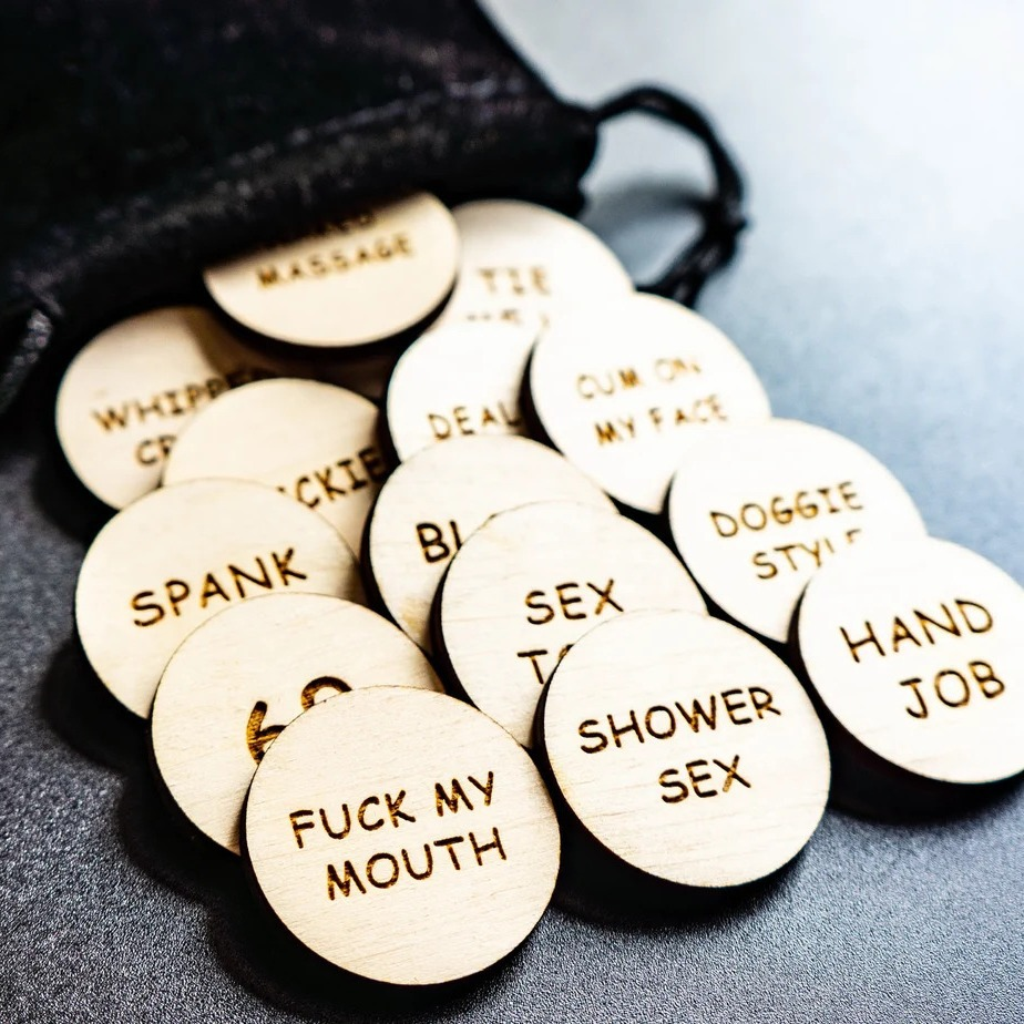 QUEENSTY FUNNY TOKENS