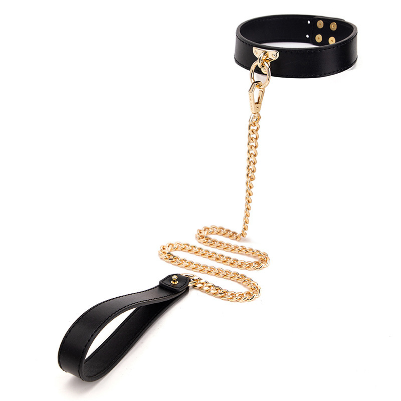 QUEENSTY BLACK COLLAR